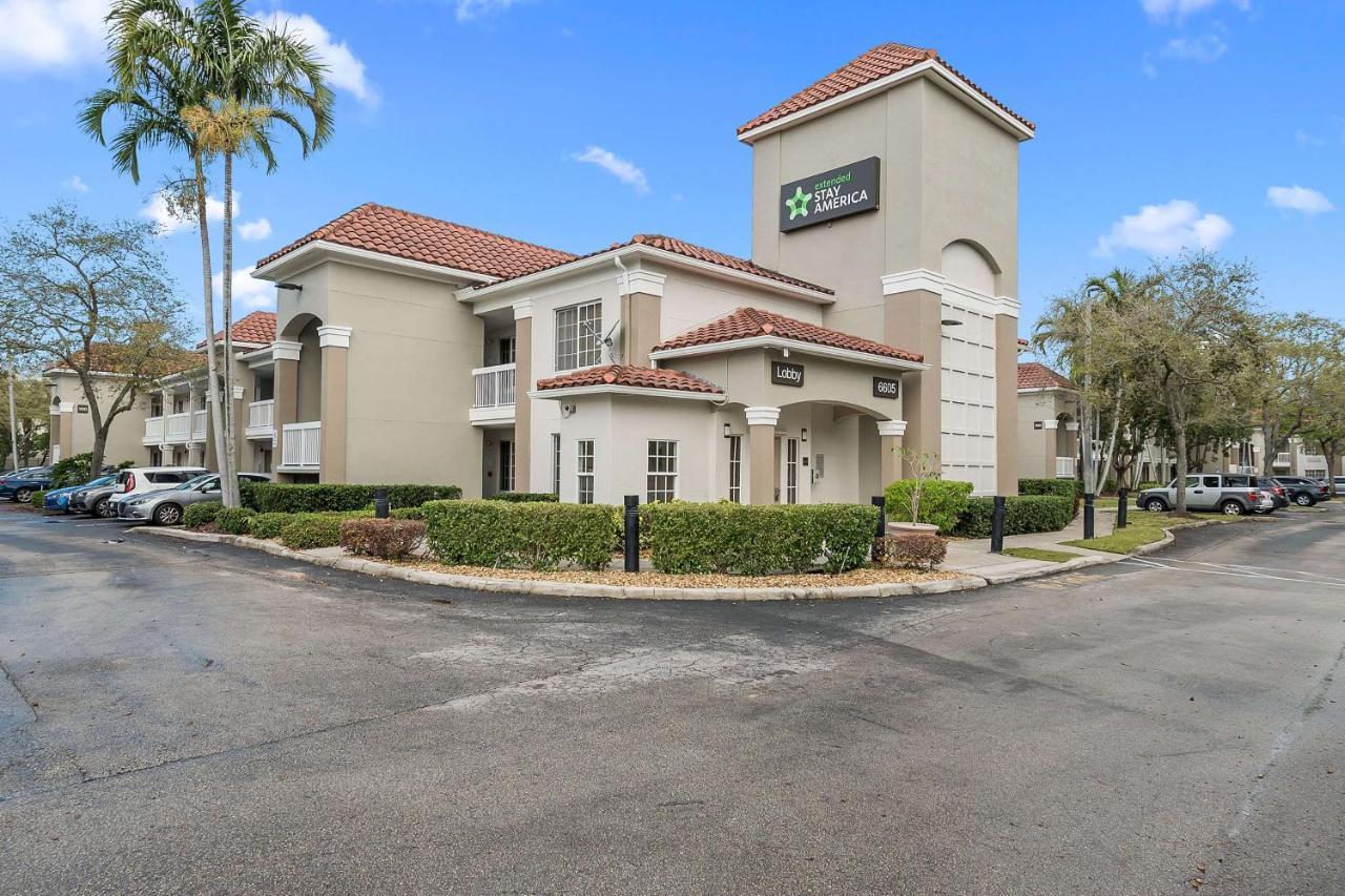เอ็กซ์เทนด์ สเตย์ อเมริกา ไมอามีแอร์พอร์ต บลูลากูน Hotel Miami Springs ภายนอก รูปภาพ