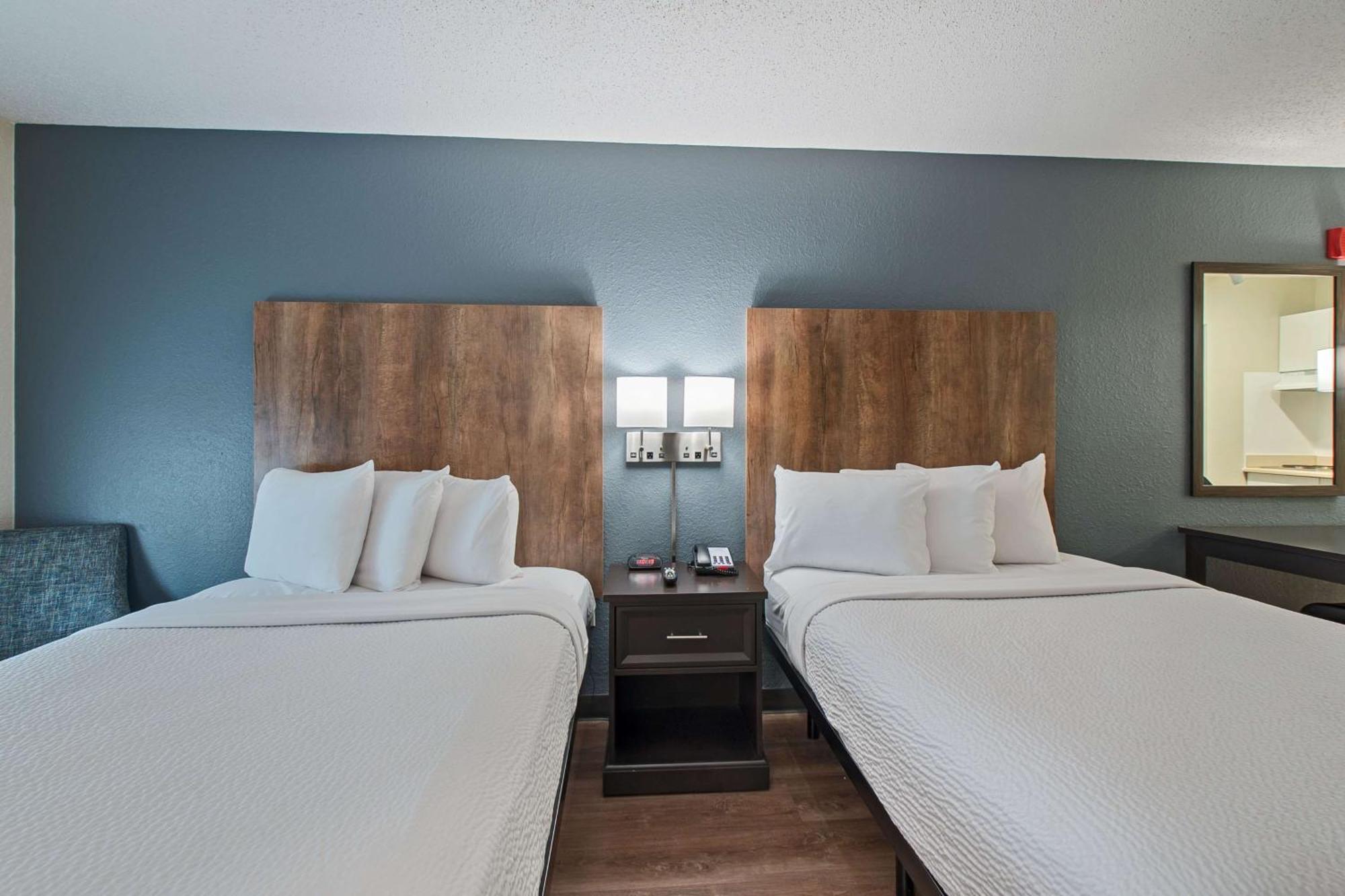 เอ็กซ์เทนด์ สเตย์ อเมริกา ไมอามีแอร์พอร์ต บลูลากูน Hotel Miami Springs ภายนอก รูปภาพ