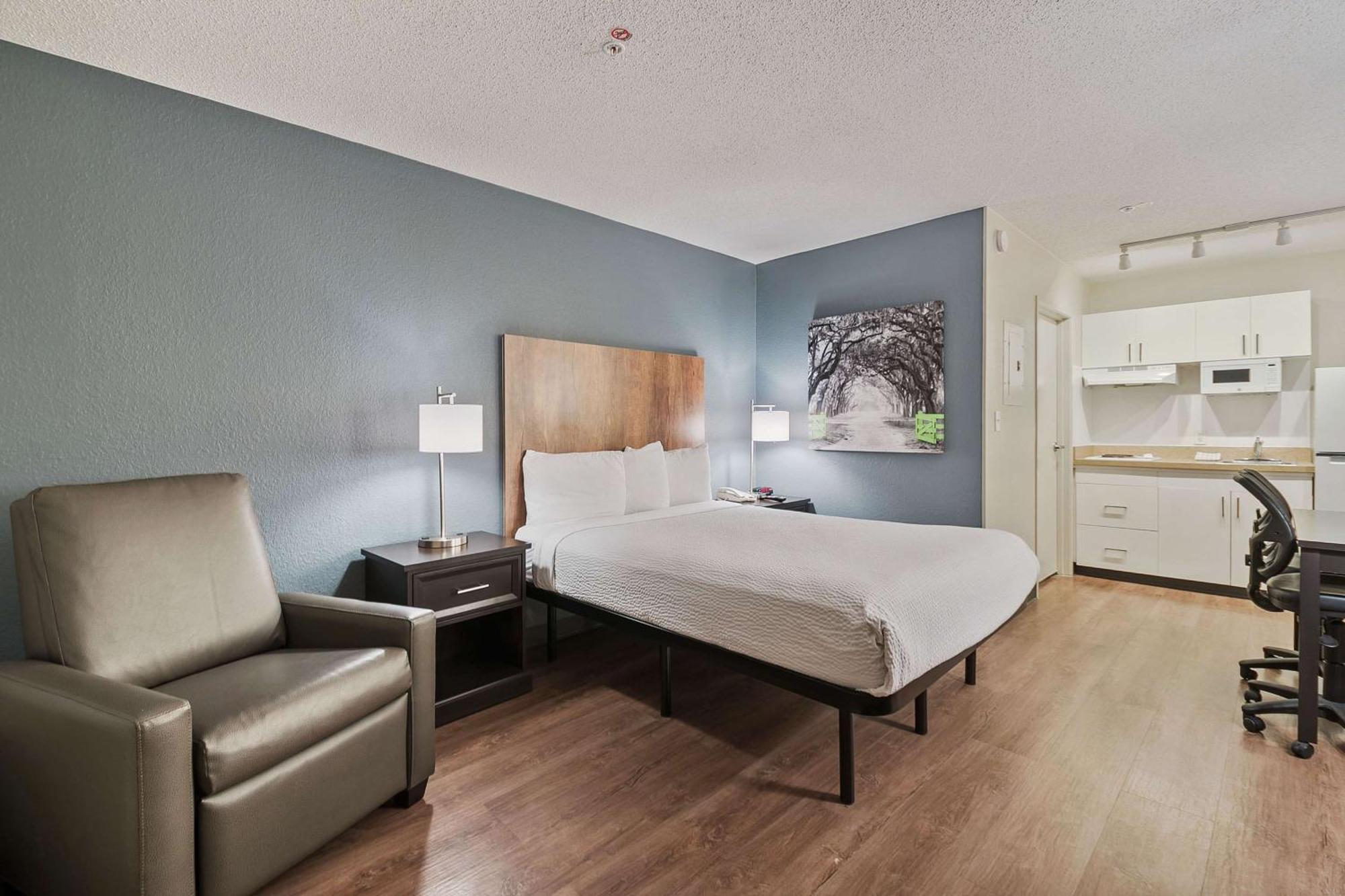 เอ็กซ์เทนด์ สเตย์ อเมริกา ไมอามีแอร์พอร์ต บลูลากูน Hotel Miami Springs ภายนอก รูปภาพ