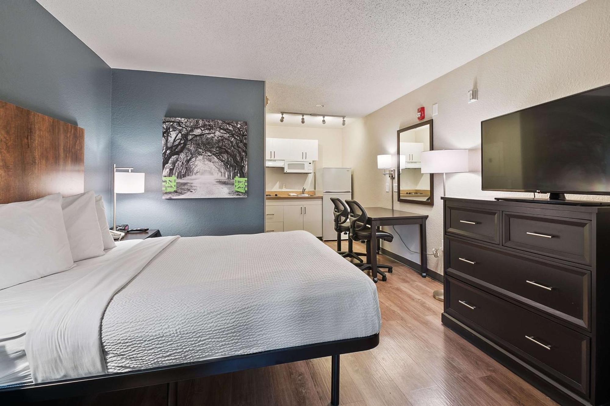 เอ็กซ์เทนด์ สเตย์ อเมริกา ไมอามีแอร์พอร์ต บลูลากูน Hotel Miami Springs ภายนอก รูปภาพ