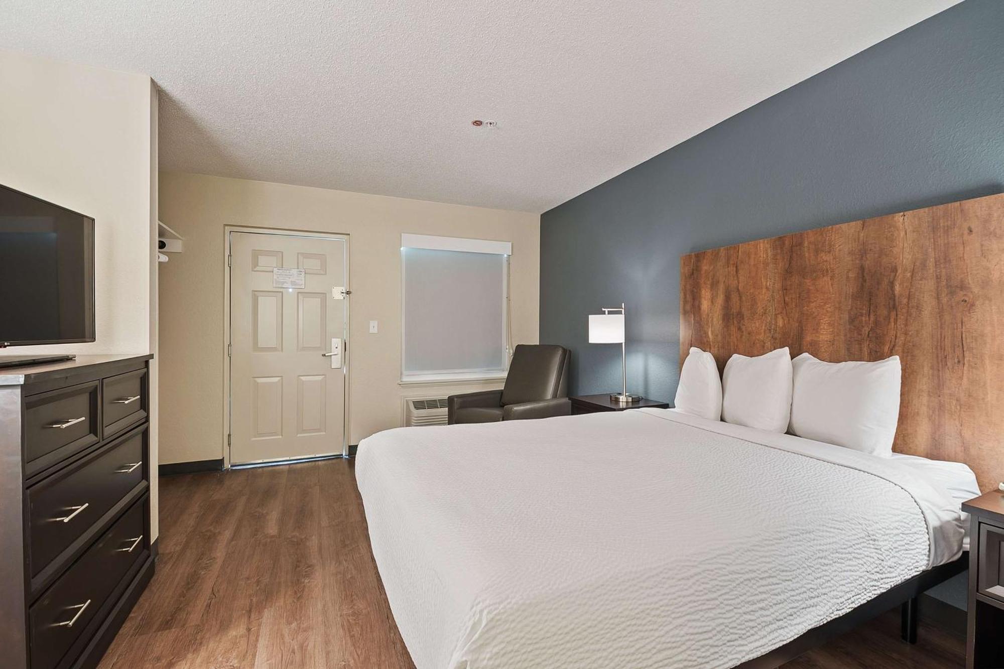 เอ็กซ์เทนด์ สเตย์ อเมริกา ไมอามีแอร์พอร์ต บลูลากูน Hotel Miami Springs ภายนอก รูปภาพ