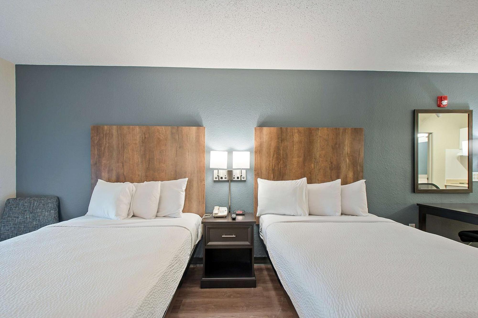 เอ็กซ์เทนด์ สเตย์ อเมริกา ไมอามีแอร์พอร์ต บลูลากูน Hotel Miami Springs ภายนอก รูปภาพ
